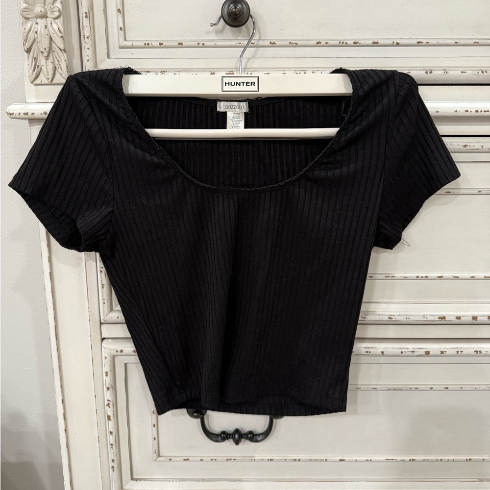 Cute basic black top